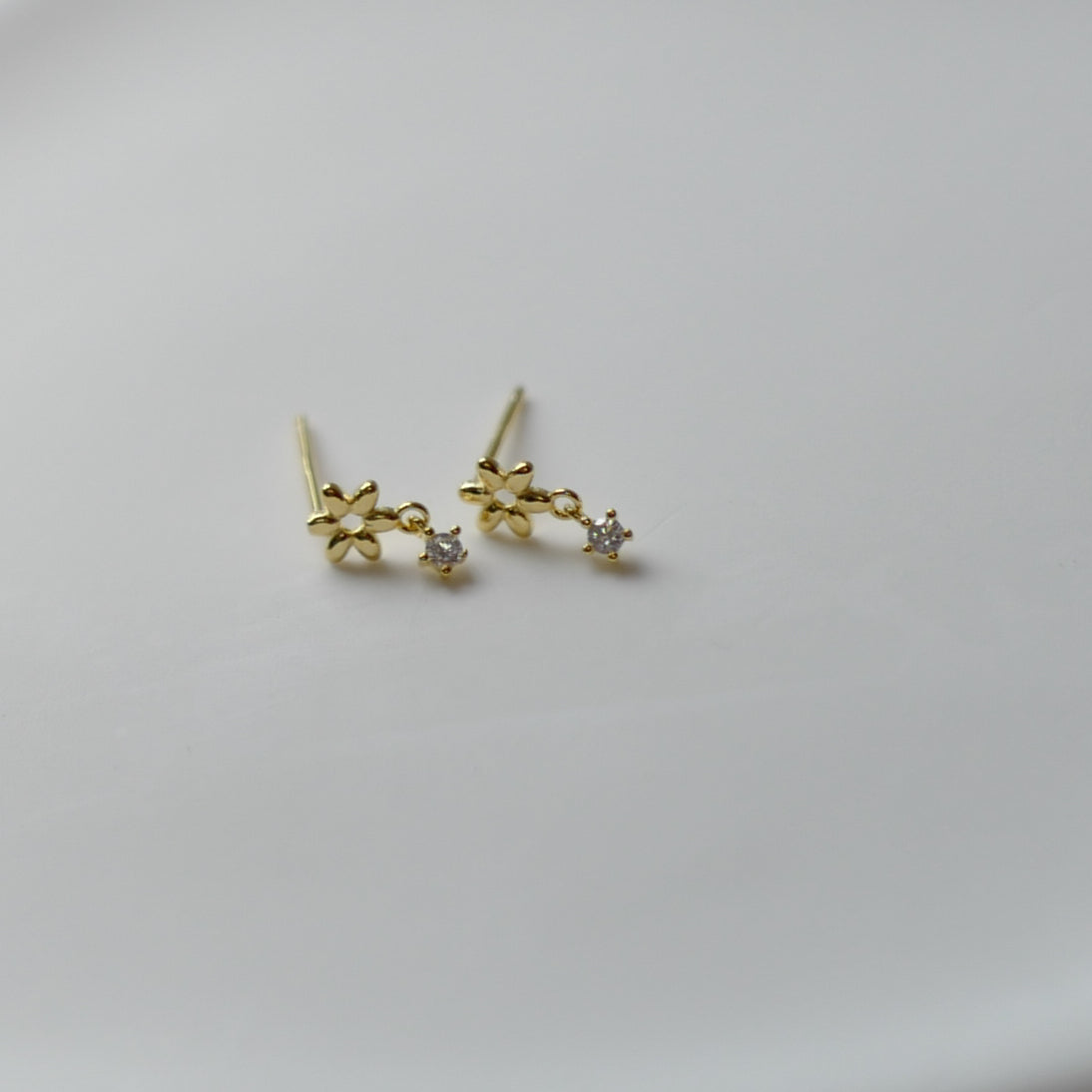 Little flower tails earrings
