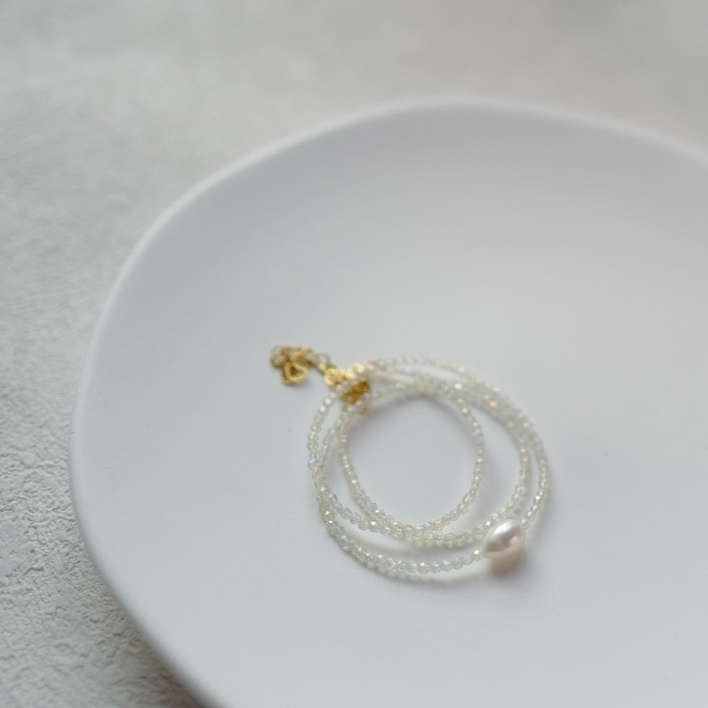 Crystal waves necklace