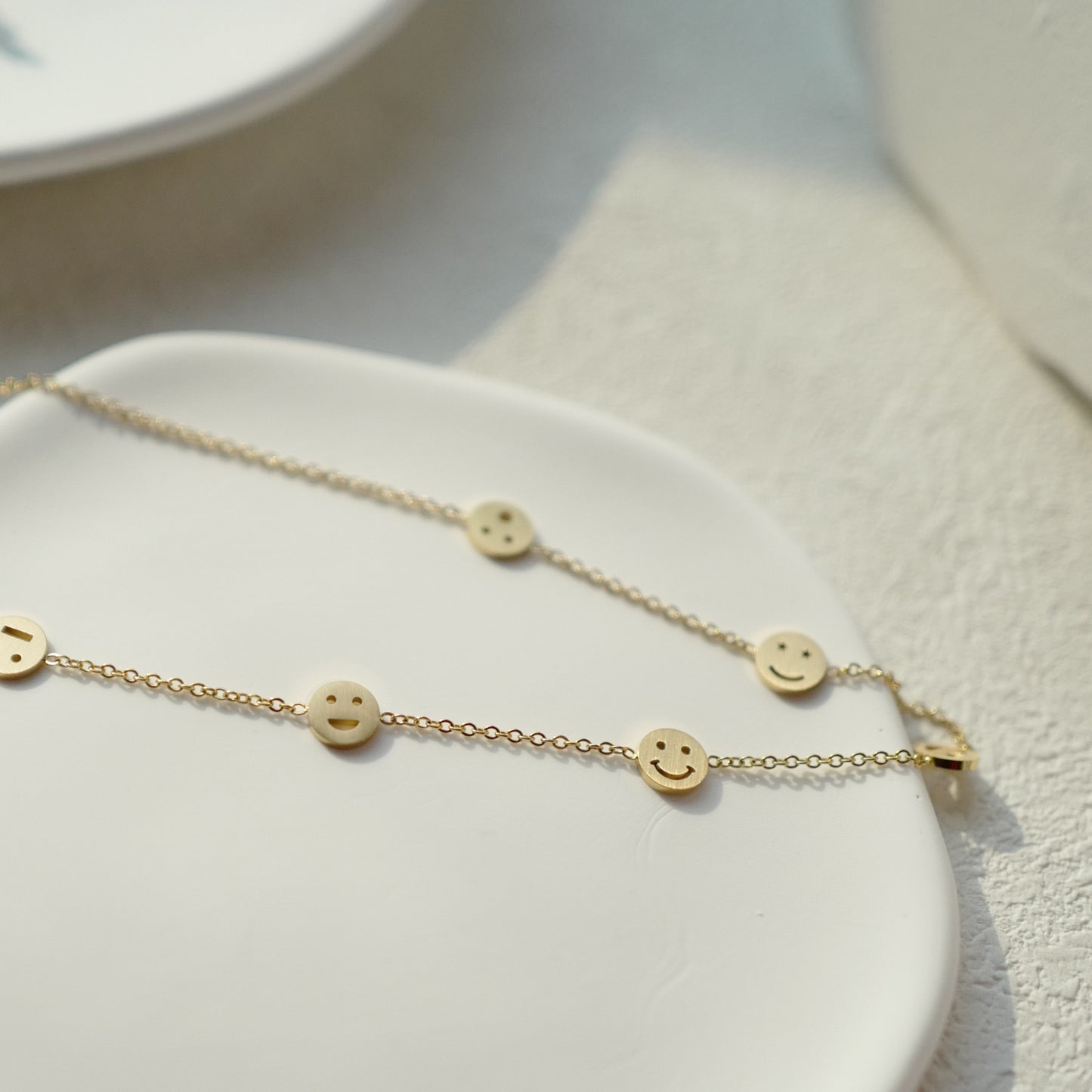 Keep smiling faces necklace