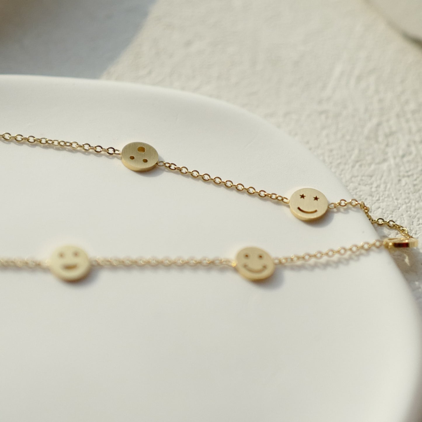 Keep smiling faces necklace