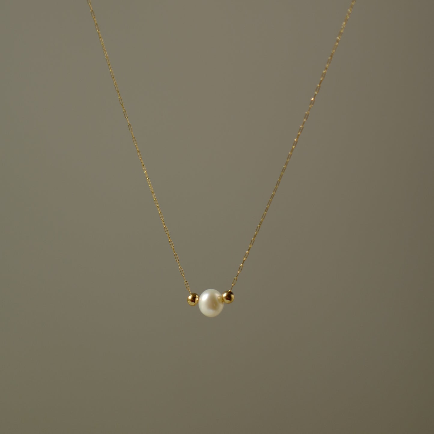 Vast sea little bead necklace