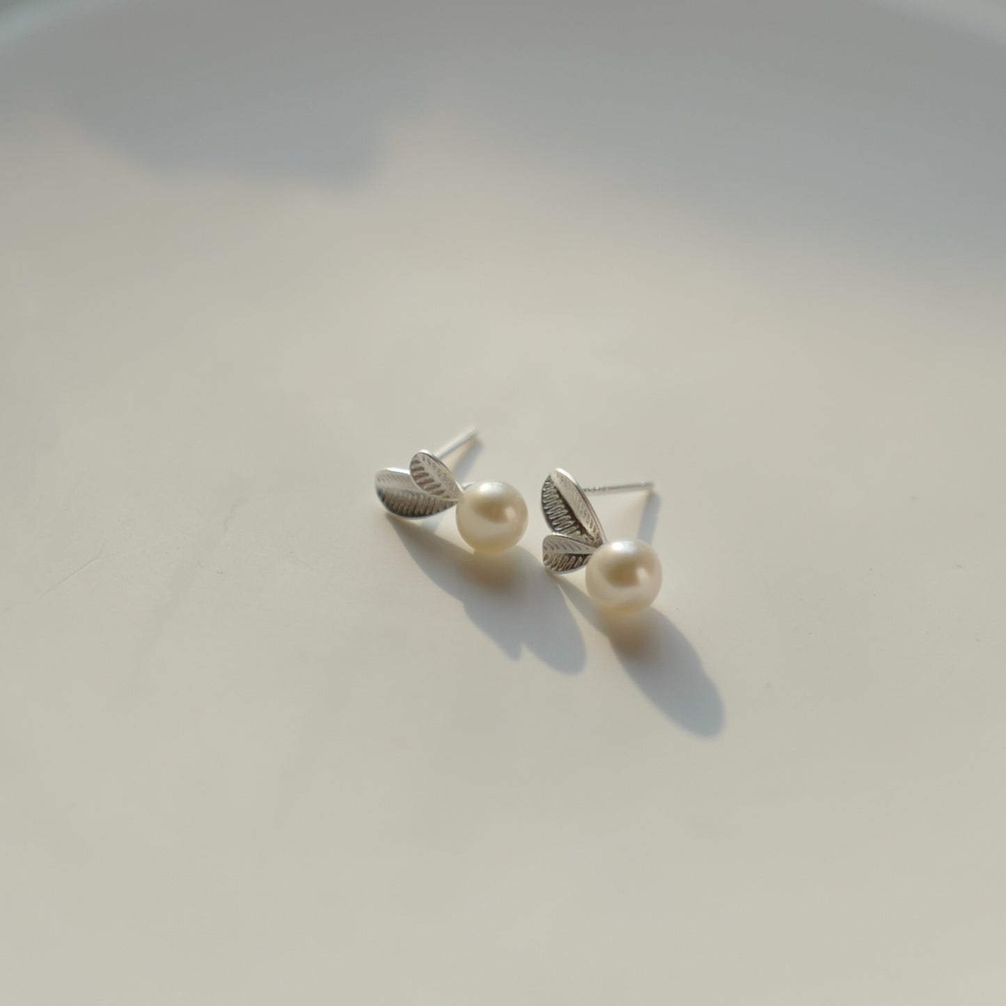 Leaf wings earrings