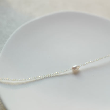 Crystal waves necklace