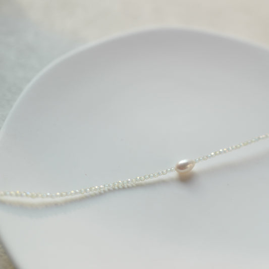 Crystal waves necklace