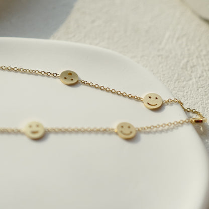 Keep smiling faces necklace